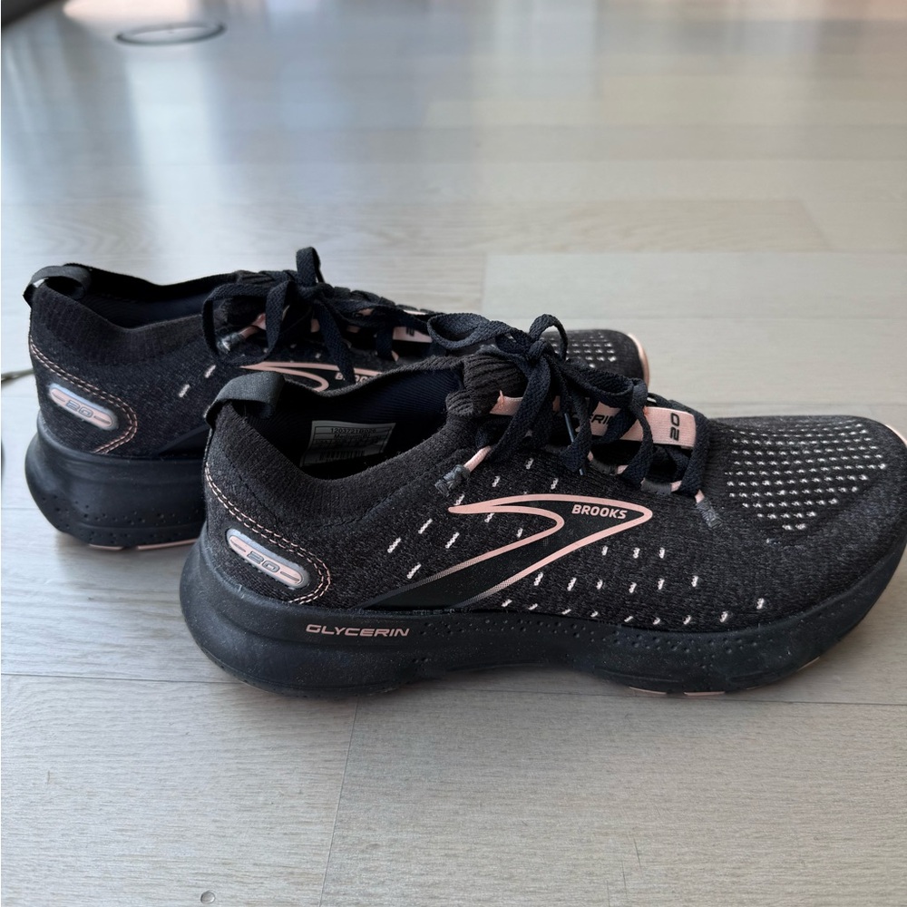 Brooks Black and Pink Running Shoes
